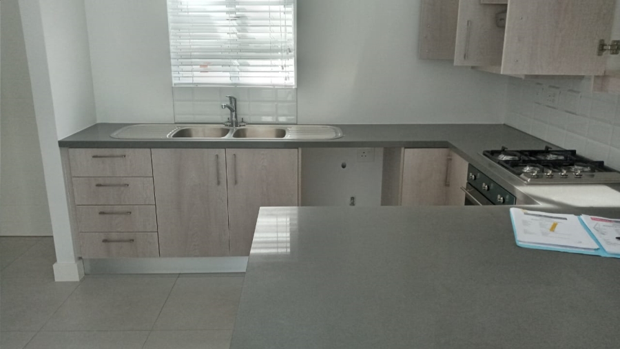 To Let 2 Bedroom Property for Rent in Da Gama Village Western Cape
